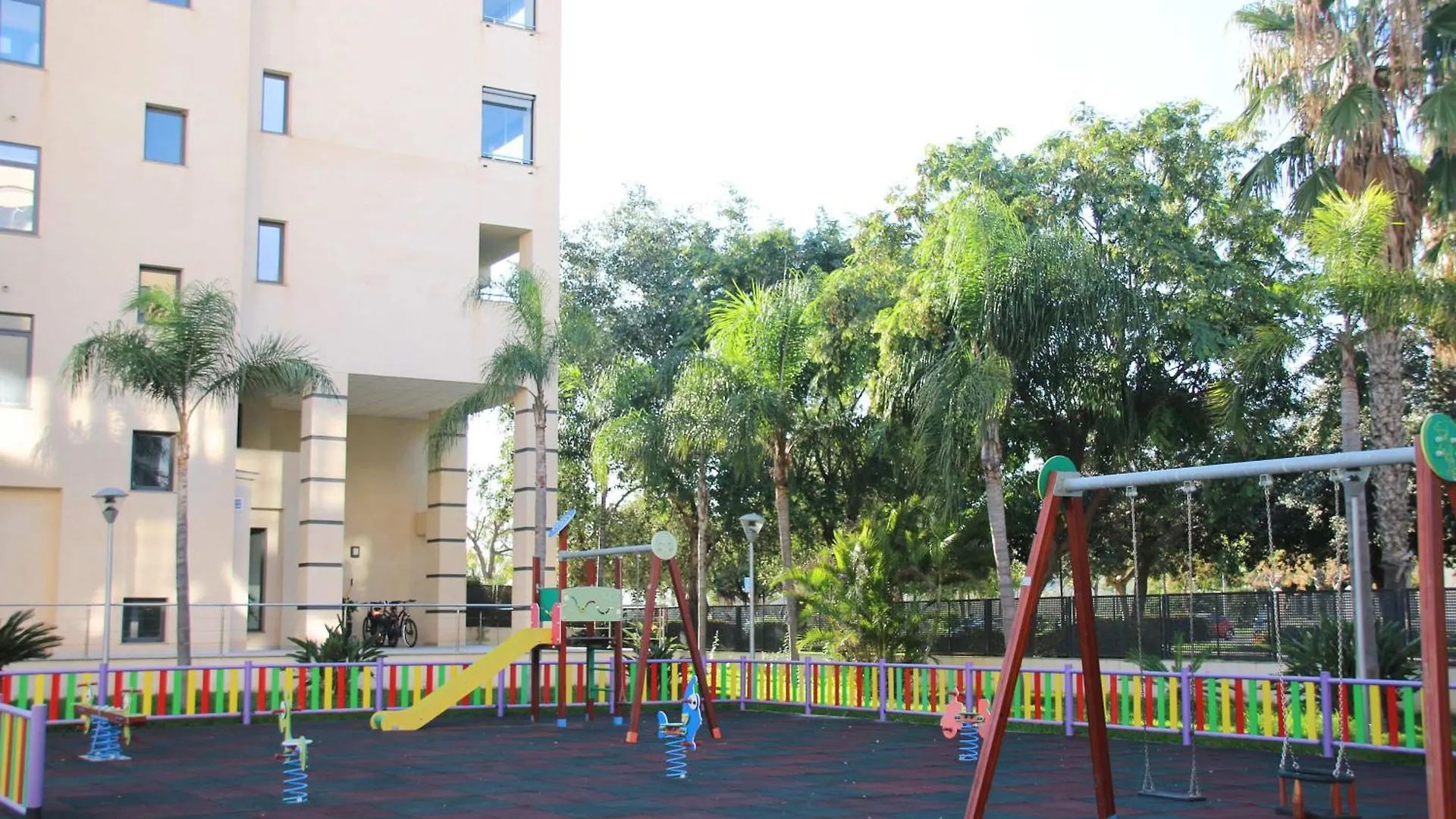 Beautiful Apartment With Pool And Gardens Torre Del Mar